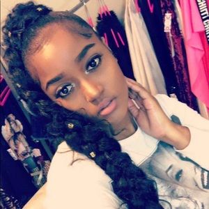 Meet your Posher, Janelle